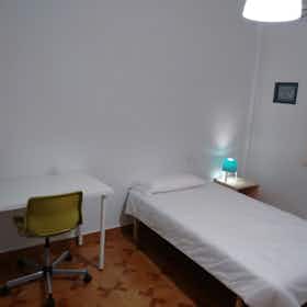 Mehrbettzimmer zu mieten für 300 € pro Monat in Murcia, Plaza Sardoy