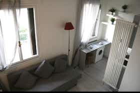 Lägenhet att hyra för 950 € i månaden i Padova, Via San Girolamo