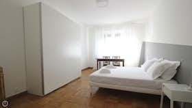 Квартира за оренду для 2 252 EUR на місяць у Milan, Via Piacenza