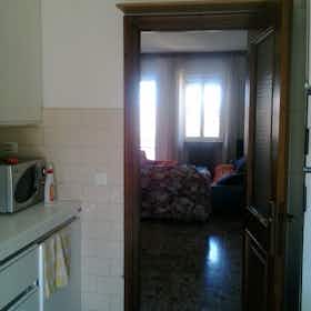 Отдельная комната сдается в аренду за 500 € в месяц в Piacenza, Via San Corrado Confalonieri