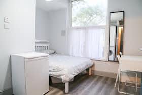 Mieszkanie do wynajęcia za 1360 € miesięcznie w mieście Dublin, Blessington Street