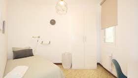 Private room for rent for €785 per month in Barcelona, Passeig de Sant Joan