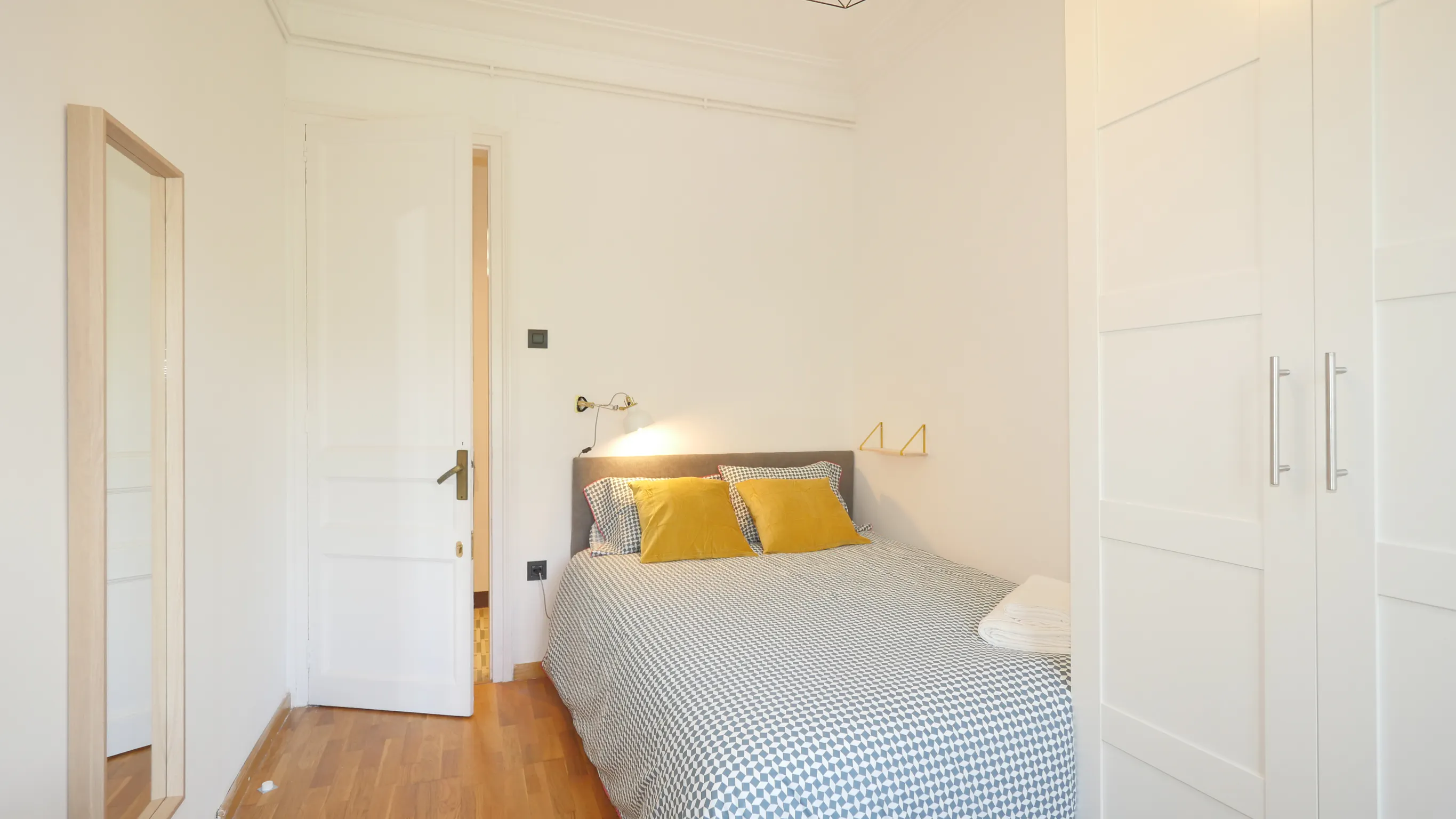 Private room in Passeig de Sant Joan, Barcelona (877793) ROOM 2