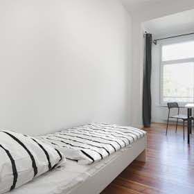 Private room for rent for €620 per month in Berlin, Buschkrugallee