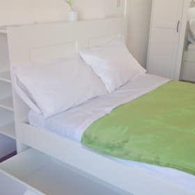 Private room for rent for €510 per month in Turin, Lungo Dora Agrigento