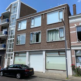 Apartment for rent for €1,600 per month in Rotterdam, Plantageweg