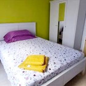 私人房间 正在以 €270 的月租出租，其位于 Alicante, Calle San Carlos