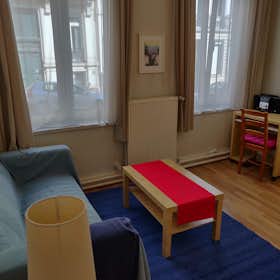Studio for rent for €920 per month in Brussels, Rue de Pascale