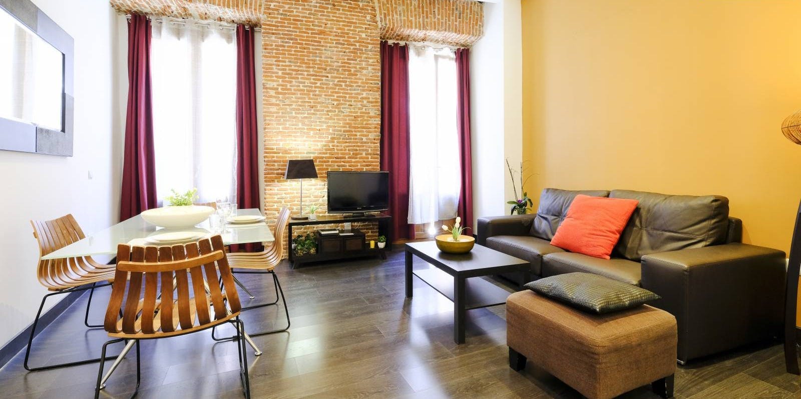 Apartment for rent for €1,695 per month in Madrid, Calle Pérez Galdós