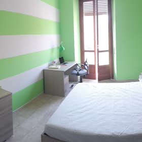 Private room for rent for €430 per month in Turin, Corso Giulio Cesare