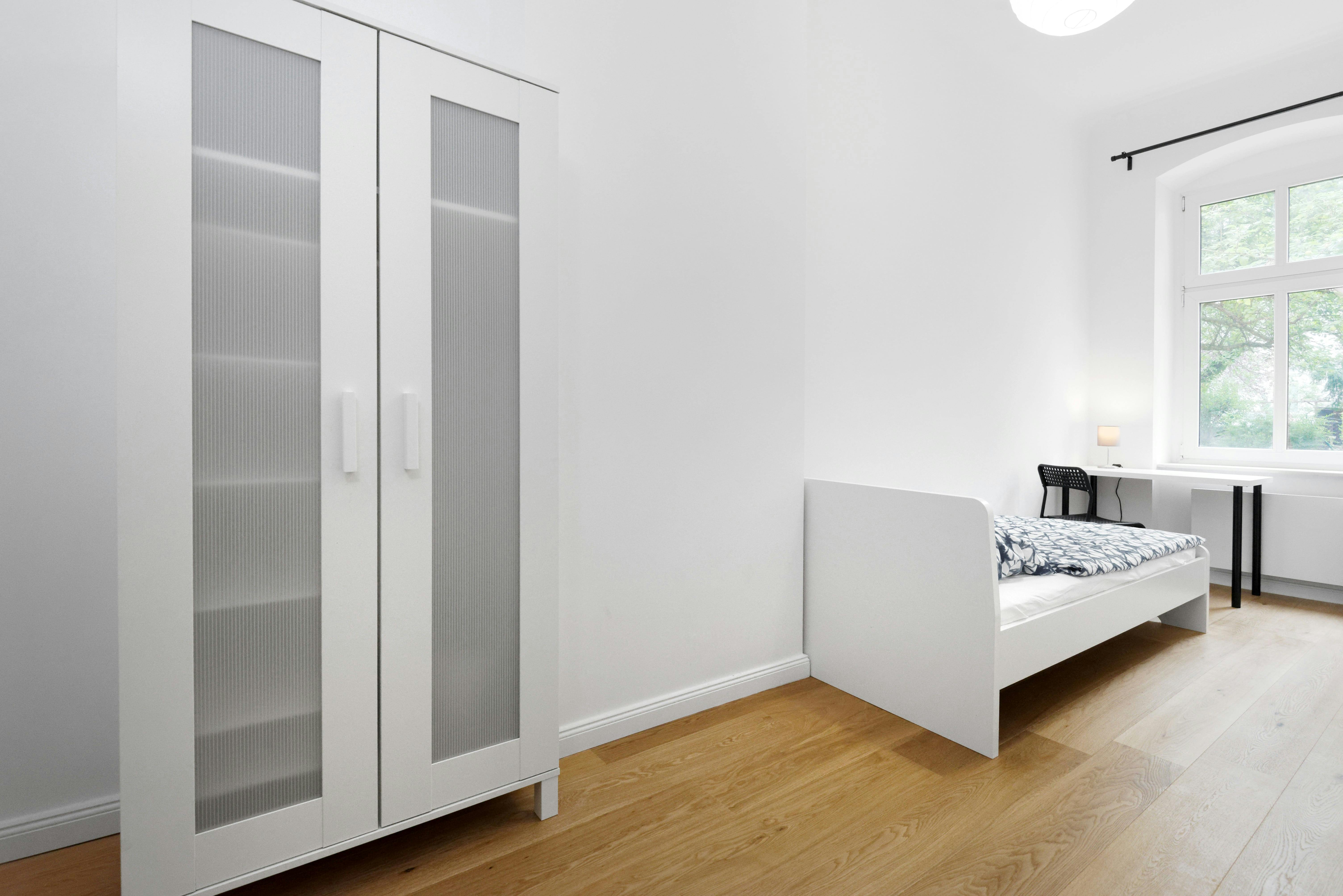 Plönzeile, Berlin preview