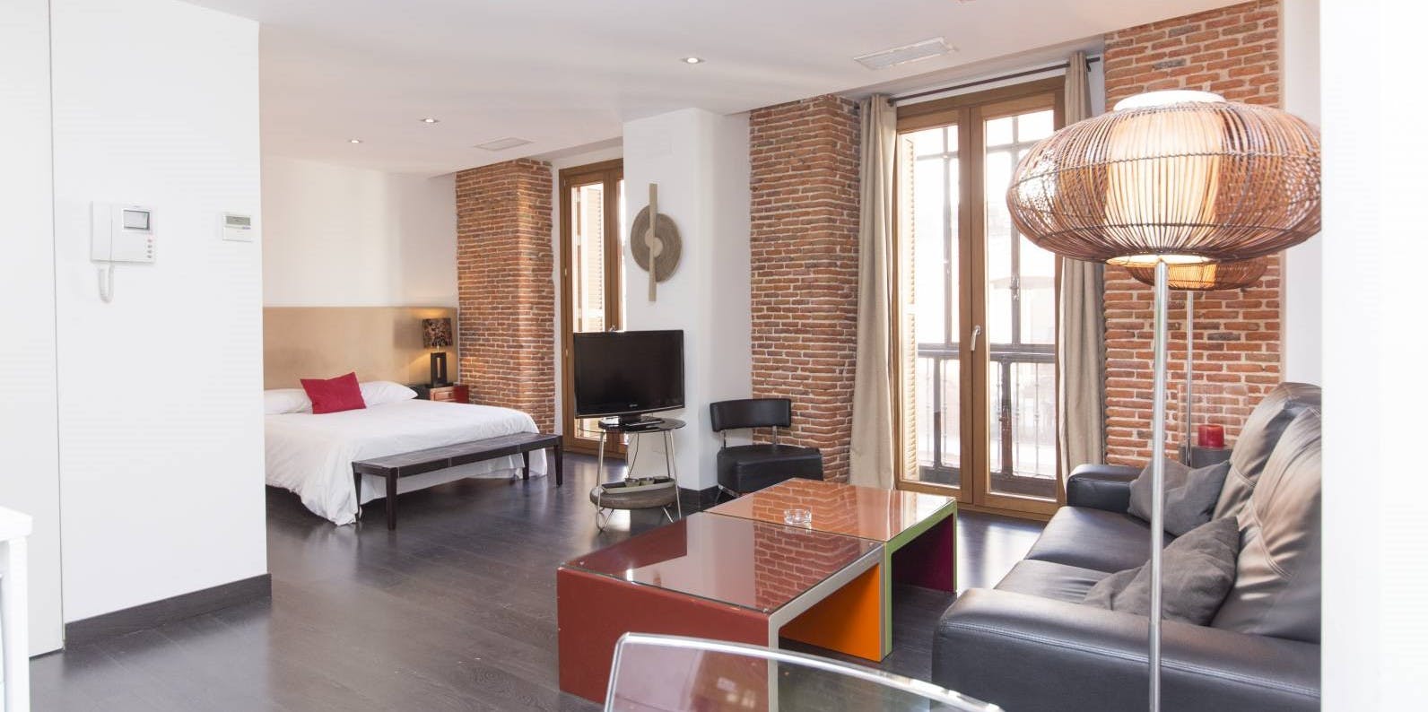 Studio for rent for €1,295 per month in Madrid, Calle Pérez Galdós