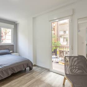 Private room for rent for €465 per month in Valencia, Calle Explorador Andrés