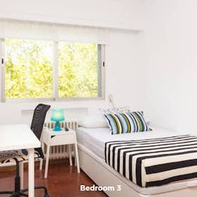 Private room for rent for €785 per month in Madrid, Calle de Beatriz de Bobadilla