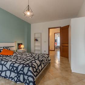 Private room for rent for €560 per month in Pisa, Via Enrico Avanzi