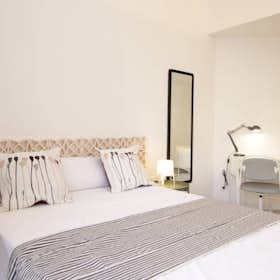 Private room for rent for €945 per month in Barcelona, Carrer de Mallorca