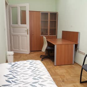 Private room for rent for HUF 157,675 per month in Budapest, Szent István körút