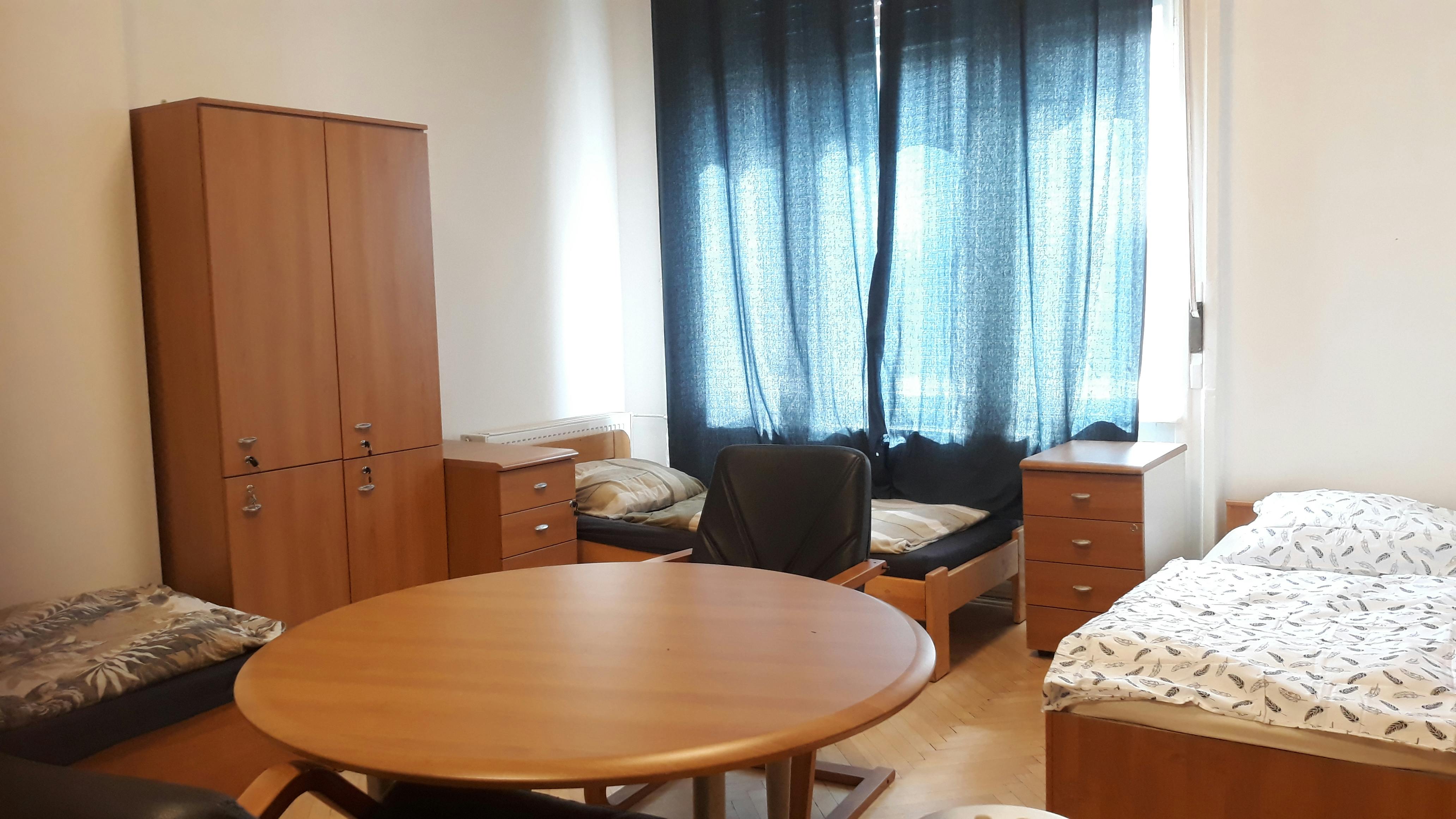 Shared room for rent for HUF 84,833 per month in Budapest, Bartók Béla út