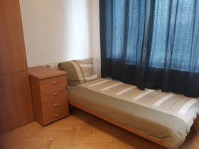 Mehrbettzimmer zu mieten für 84.804 HUF pro Monat in Budapest, Bartók Béla út