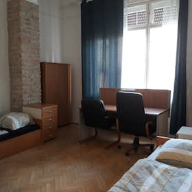 Mehrbettzimmer for rent for 112.340 HUF per month in Budapest, Bartók Béla út