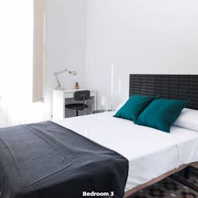 Private room for rent for €800 per month in Barcelona, Carrer de Mallorca