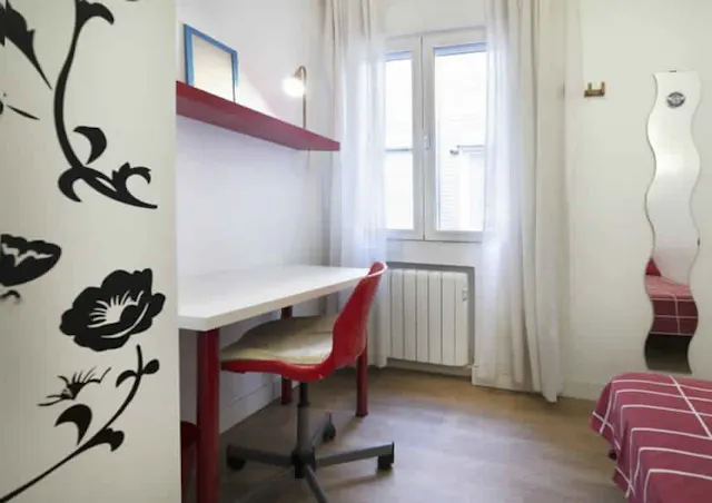 Private room in Calle de Peña de Francia, Madrid (897829) room image 1