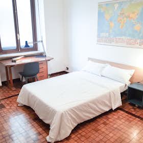 Private room for rent for €423 per month in Turin, Via Alessandria
