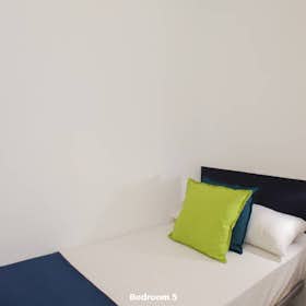 Private room for rent for €505 per month in Valencia, Avenida del Reino de Valencia