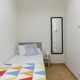 Private room for rent for €640 per month in Madrid, Calle Duque de Sesto