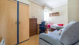 Private room for rent for €375 per month in Valencia, Plaça Honduras