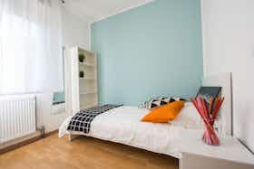 Privé kamer te huur voor € 330 per maand in Udine, Via Mantova