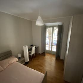 Private room for rent for €550 per month in Turin, Corso Galileo Ferraris