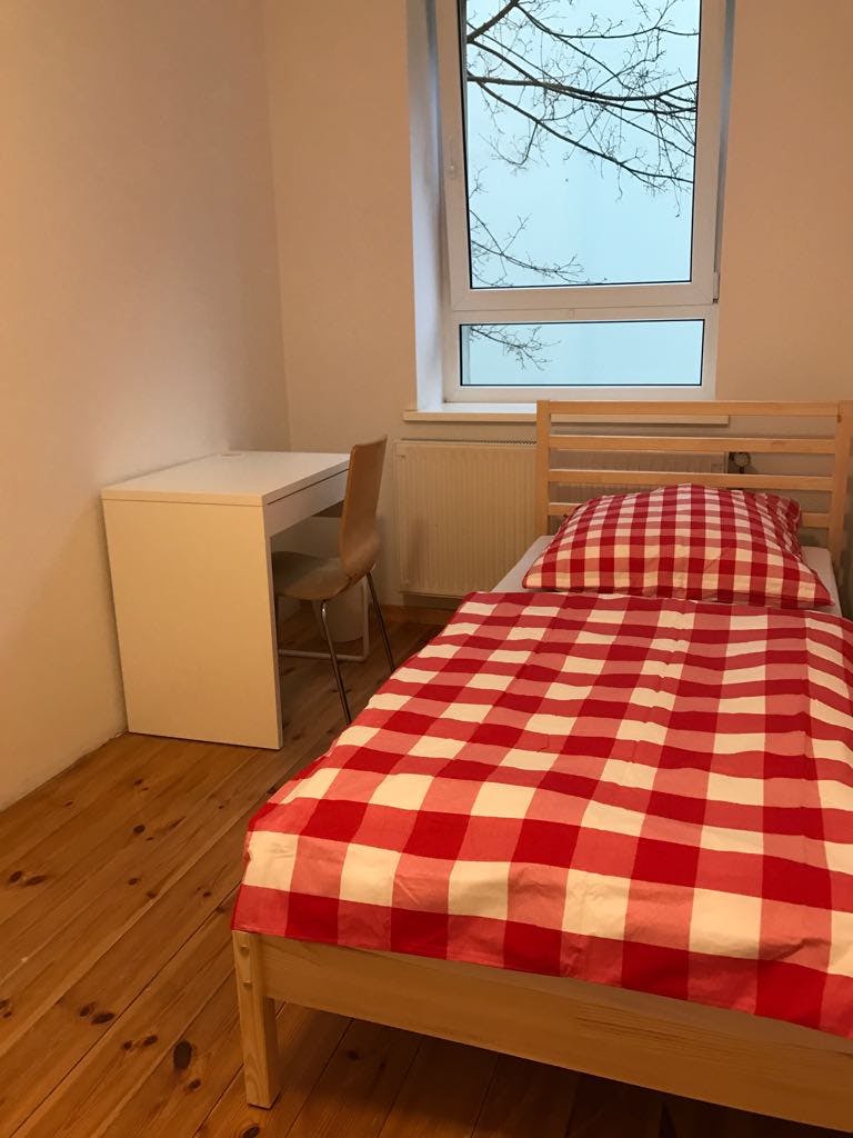 Kurze Straße, Berlin preview