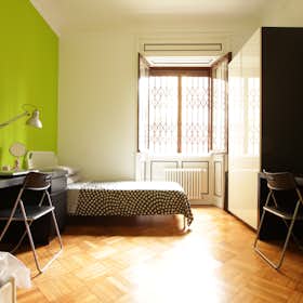 Shared room for rent for €330 per month in Milan, Viale Romagna