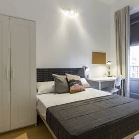 Private room for rent for €725 per month in Madrid, Calle de Santa Engracia