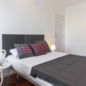 Private room for rent for €580 per month in Madrid, Calle José Silva
