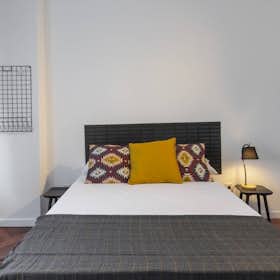 Private room for rent for €685 per month in Madrid, Calle José Silva