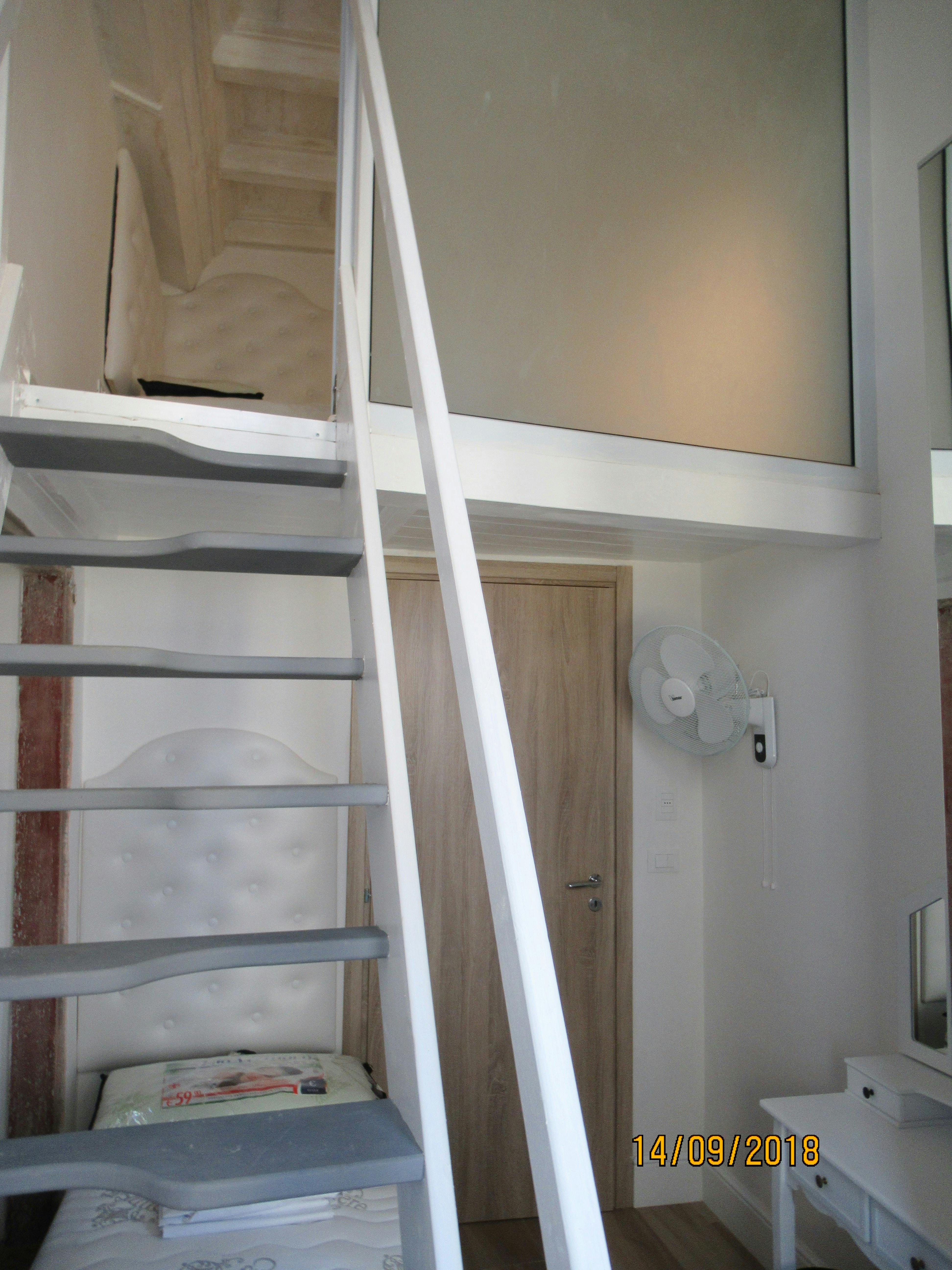 Double room Florence, 1 bed, 25m² — photo 3