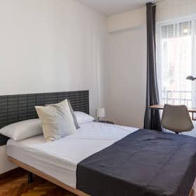 Private room for rent for €750 per month in Madrid, Costanilla de los Ángeles