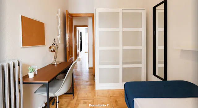 Private room in Calle del Rosario, Madrid (906738) room image 2