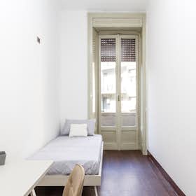Private room for rent for €690 per month in Milan, Viale Regina Giovanna