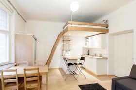 Appartamento in affitto a 1.387 € al mese a Helsinki, Runeberginkatu