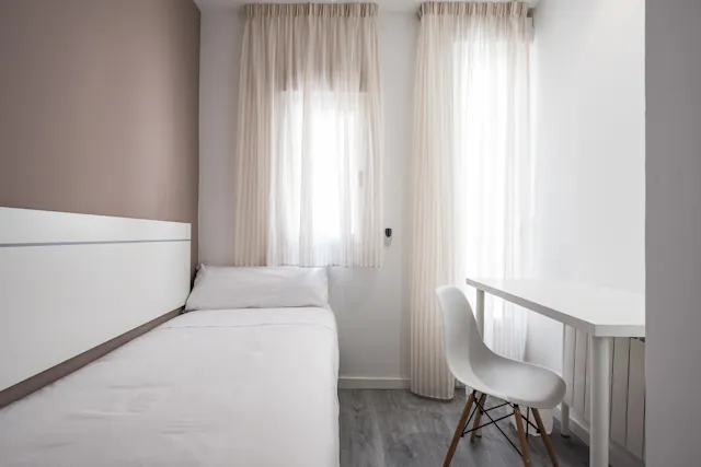Private room in Calle de las Hileras, Madrid (909940) room image 2