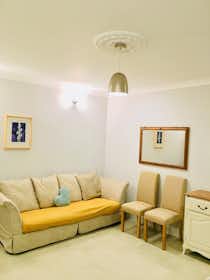Privé kamer te huur voor € 1.100 per maand in Blackrock, Highridge Green
