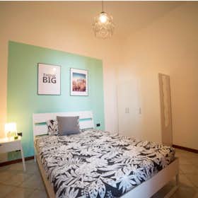 Private room for rent for €580 per month in Florence, Via Giuseppe Mazzoni