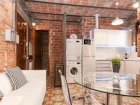 Apartment for rent for €1,275 per month in Barcelona, Carrer del Matagalls