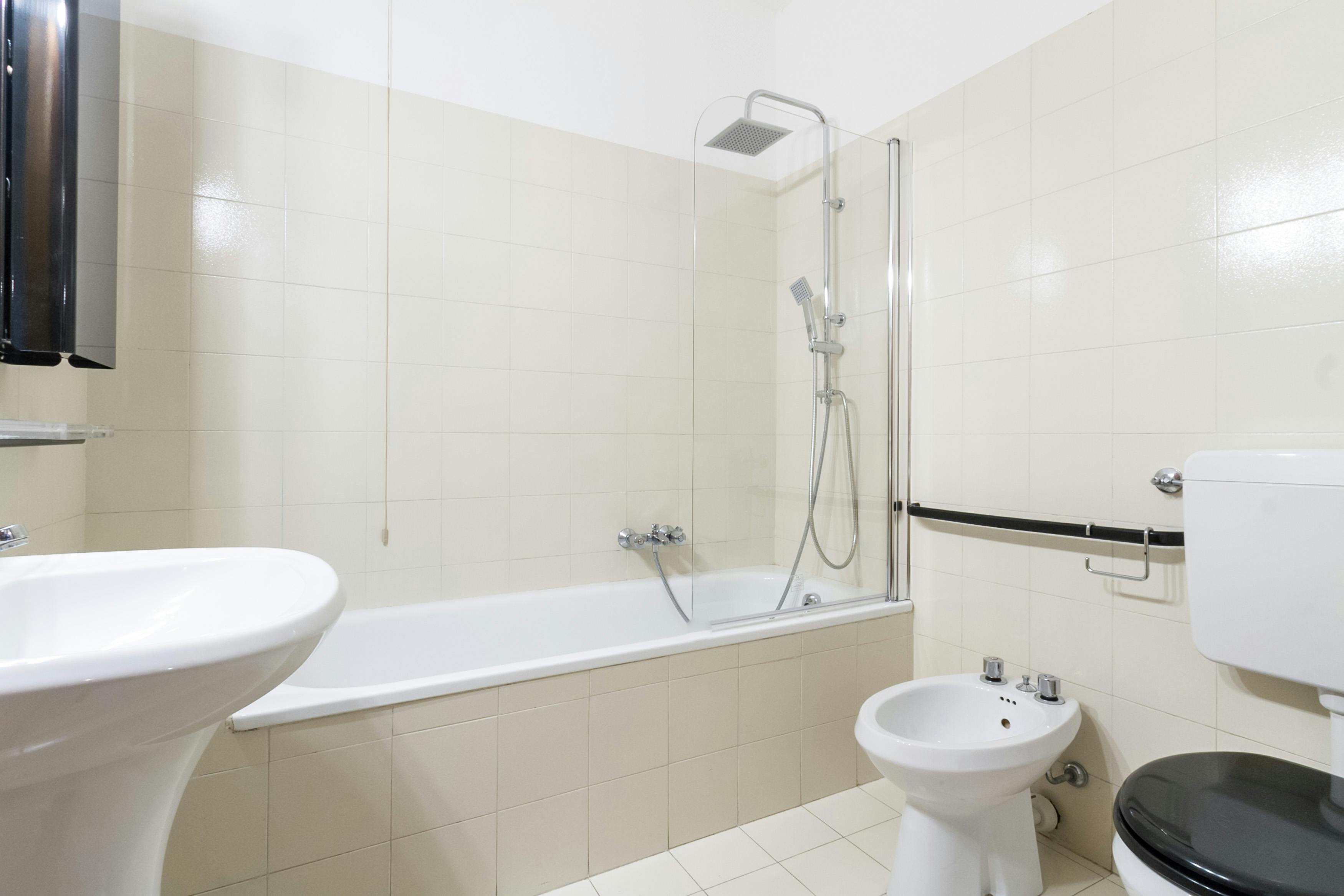 Single room Milano — photo 8
