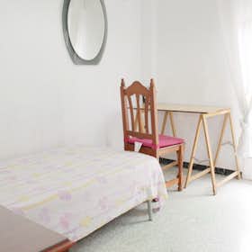 Private room for rent for €315 per month in Sevilla, Calle Faustino Álvarez
