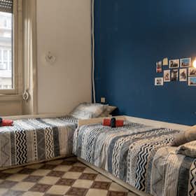 Shared room for rent for €450 per month in Milan, Via Emilio Morosini
