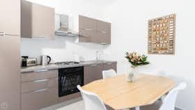 Apartment for rent for €1,500 per month in San Remo, Corso Felice Cavallotti